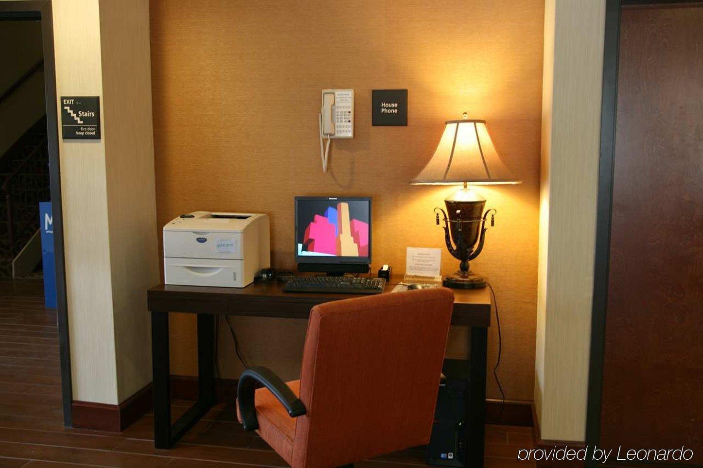 Hampton Inn Манхэттен Удобства фото
