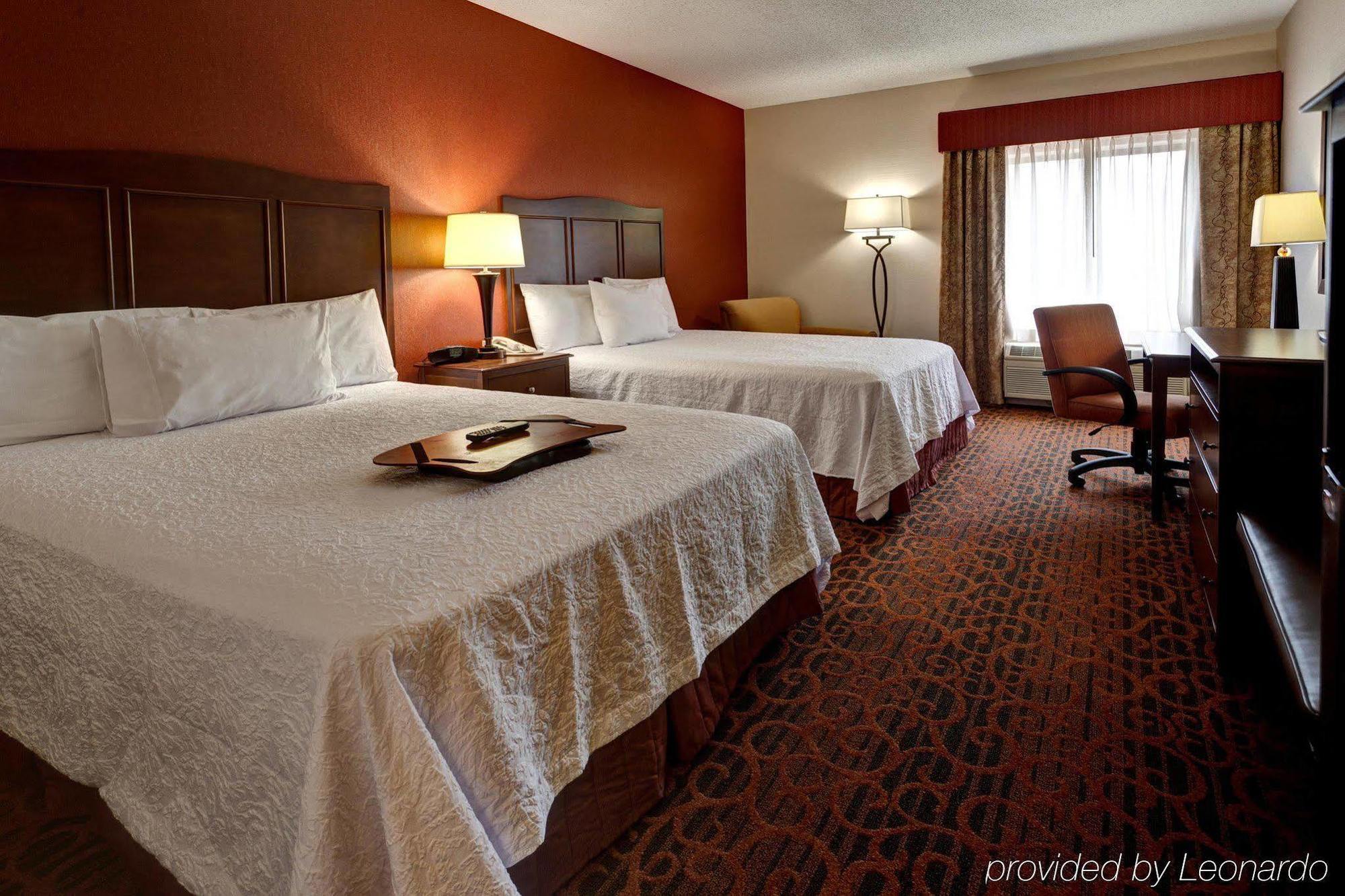Hampton Inn Манхэттен Экстерьер фото